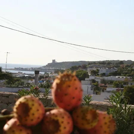 Seafront In Apulia With Shared Garden Nardò