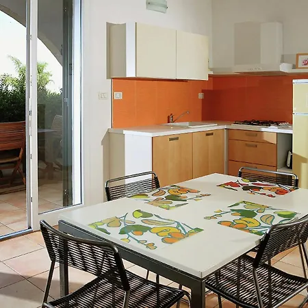 Seafront In Apulia With Shared Garden * Nardò